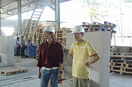 印度客戶訪問(wèn)銀鵬建材公司